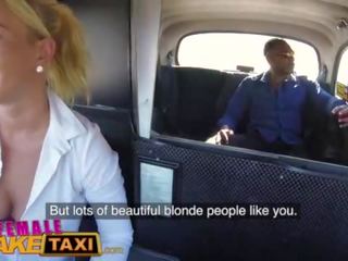 Perempuan gadungan taksi besar hitam manhood membentang licky lex baik hati ceko alat kemaluan wanita
